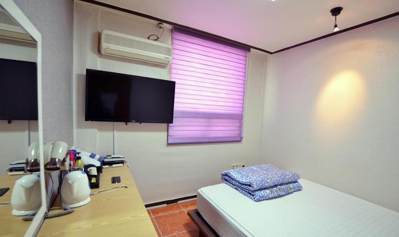בוסאן Wow Motel מראה חיצוני תמונה